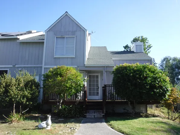 221 Marina Dr N, Lakeport, CA 95453