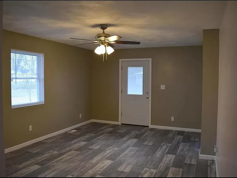 817 N Franklin St — Photo 2