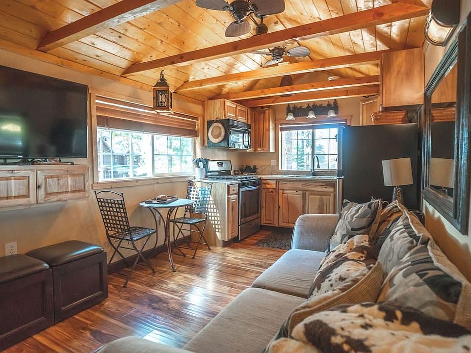 1st image of 3588 Mackedie Way