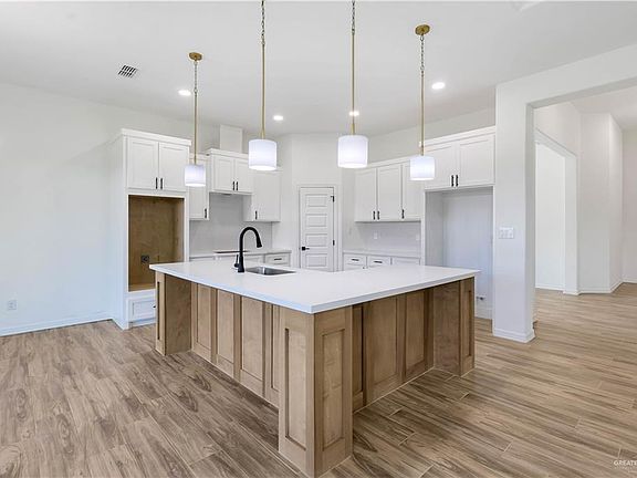 3rd image of 7309 N 55th Ln