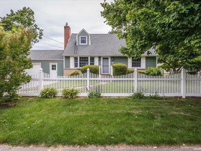 910 4th Street, E Northport, NY, 11731