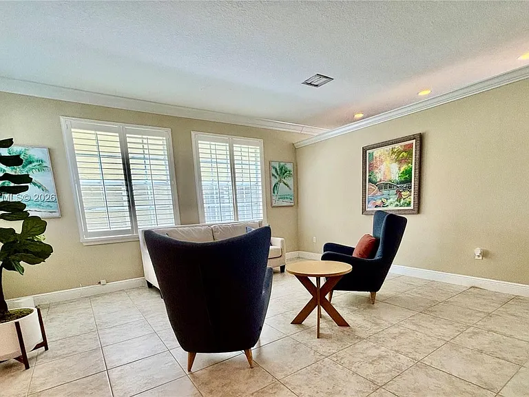 9109 Dupont Pl — Photo 15