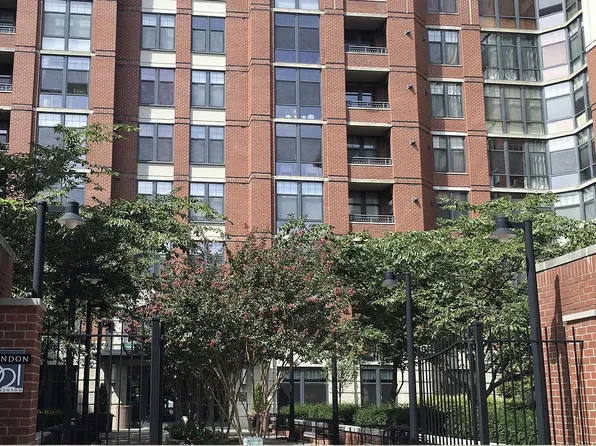 1021 N Garfield St APT 215, Arlington, VA 22201
