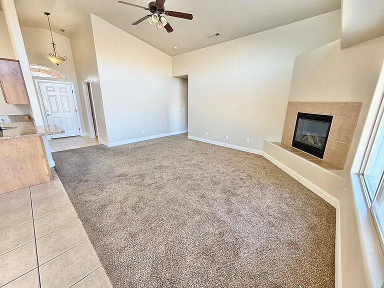 887 N Caddington Rd — Photo 12
