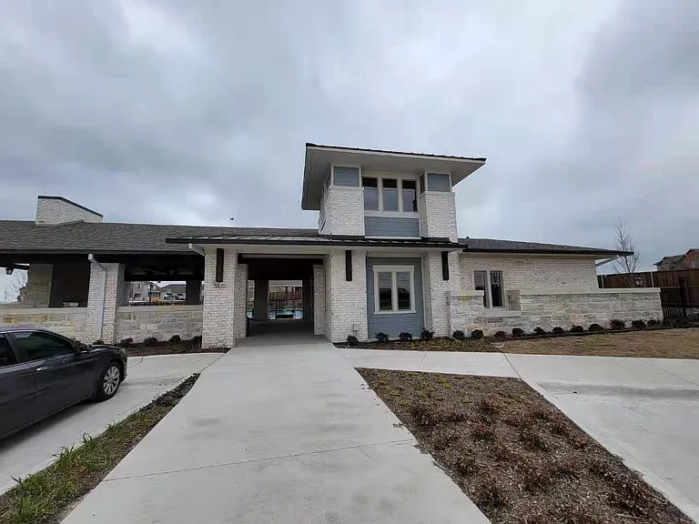 2510 Lovegrass Ln — Photo 15