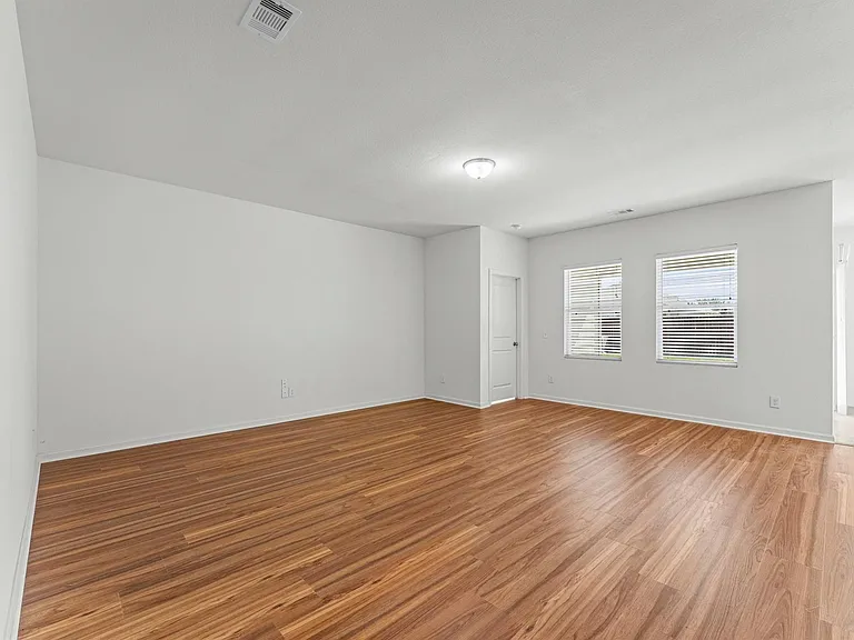 10132 Pappas Dr — Photo 5