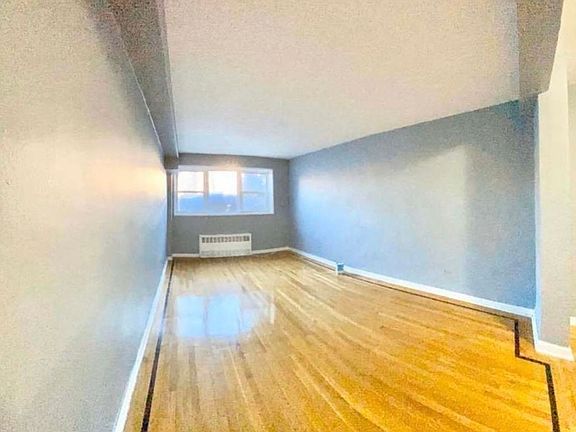 3rd image of 820 Ocean Pkwy #1