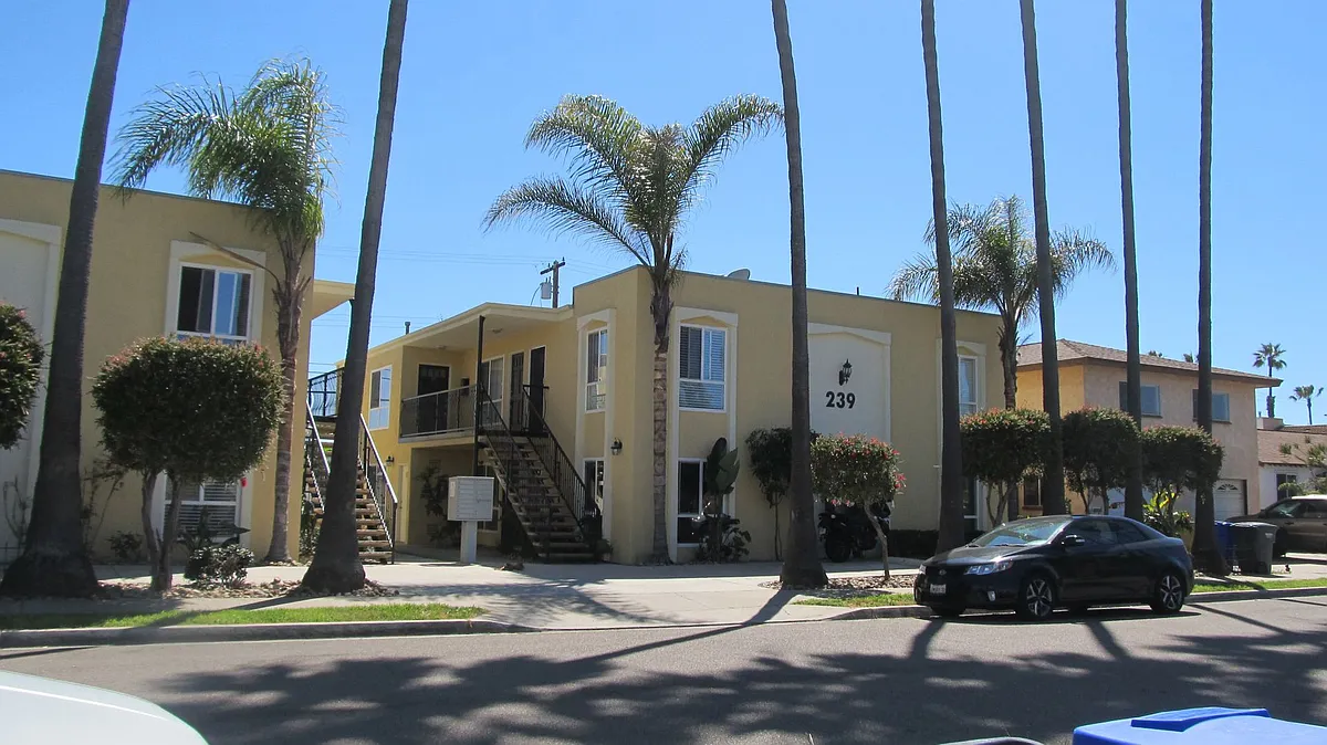 Building Photo - 243 Ebony Ave #11