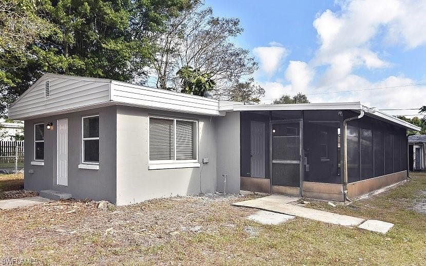 1st image of 421 Fairfax Dr