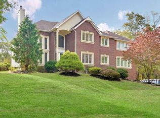 65 Hoffman Rd, Monroe Township, NJ 08831