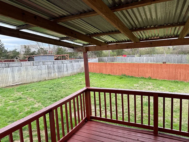 1900 Peaceful Brook Dr — Photo 14