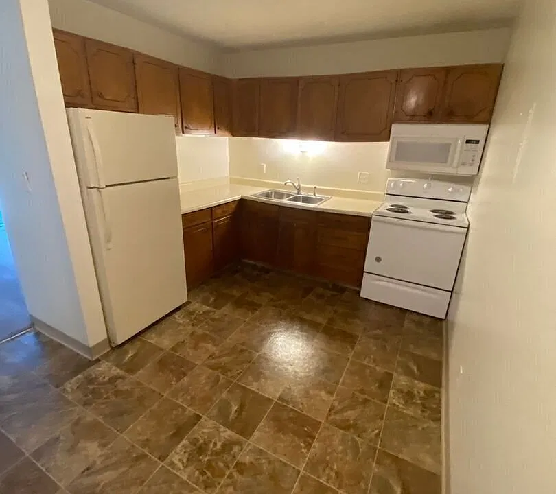 3727 University Ave #8