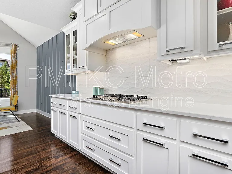 15708 Canterbury St — Photo 13