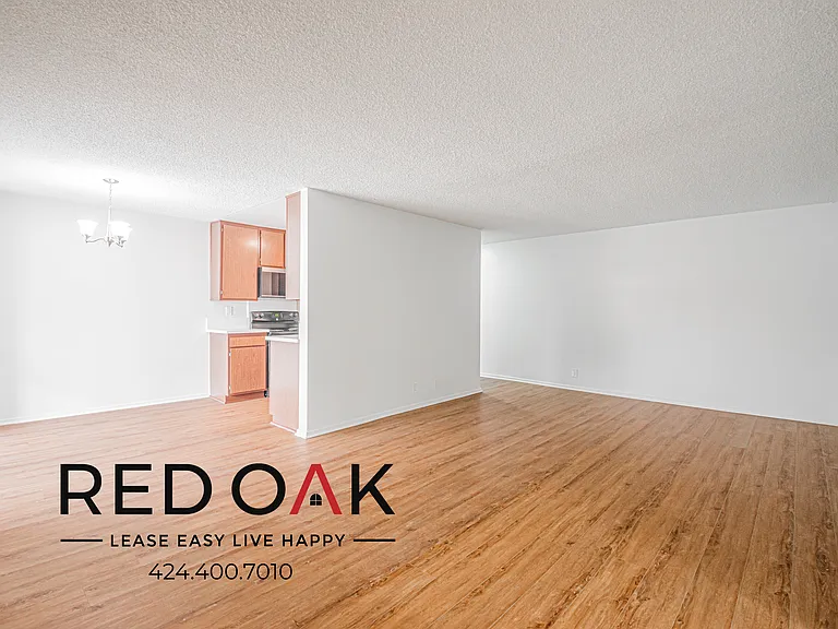 411 E Bay State St — Photo 3