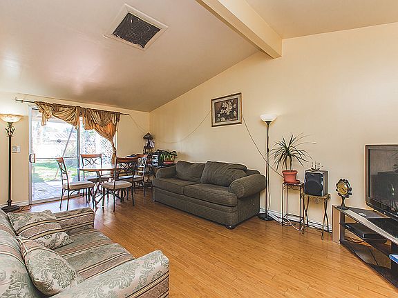 2nd image of 27314 Dewdrop Ave