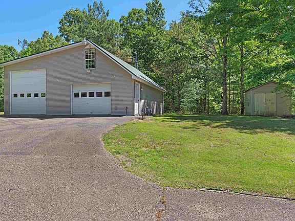 4th image of 260 Moore Rd