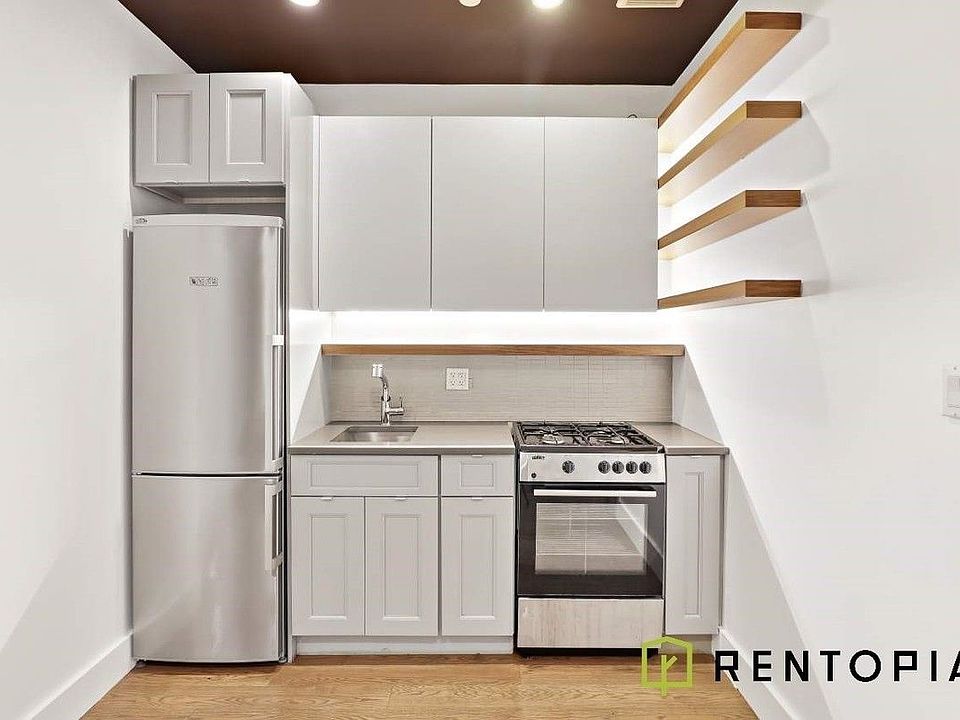 1st image of 85 Montrose Ave #3T
