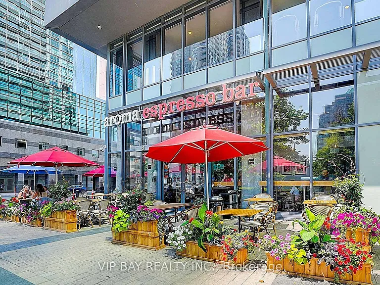 5162 Yonge St #LPH308 — Photo 3