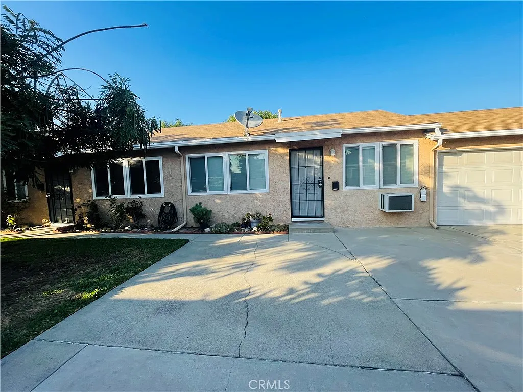 1 bed, 500 sqft, $1,750 — Photo 1