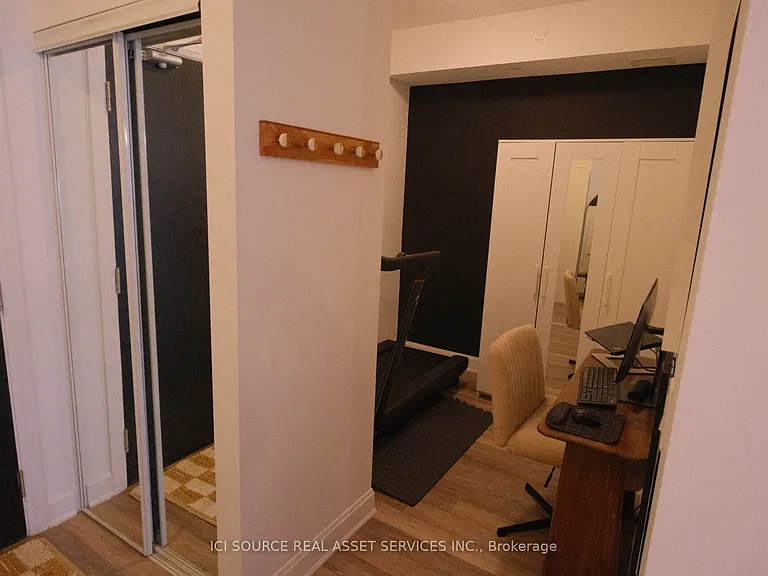 50 Lakebreeze Dr #421 — Photo 17
