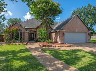 4600 Park Hollow Cir, Bryan, TX 77802