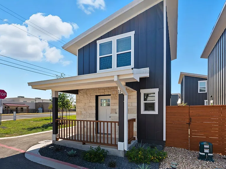 20 Tate Lane — Photo 26