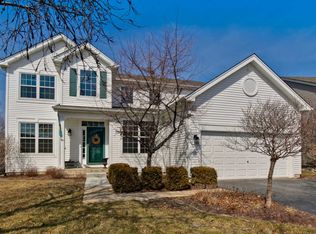 4951 Thistle Ln, Lake In The Hills, IL 60156