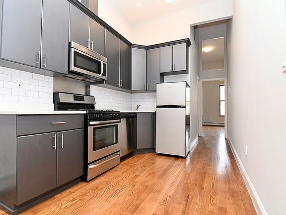 2nd image of 170 Wyckoff Ave #3C