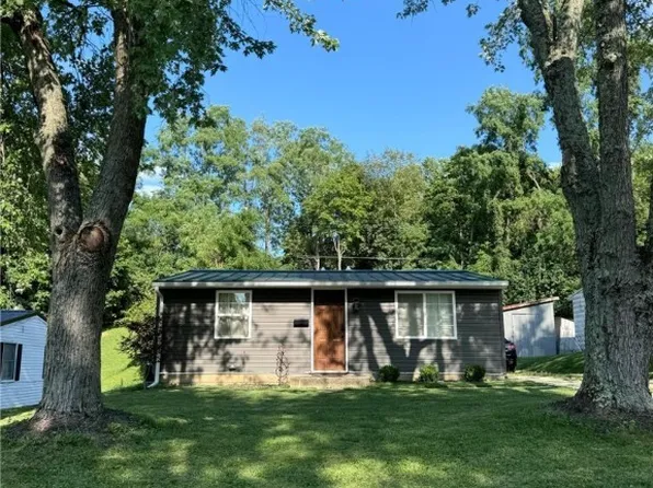 7 Shady Ln, New Paris, OH 45347