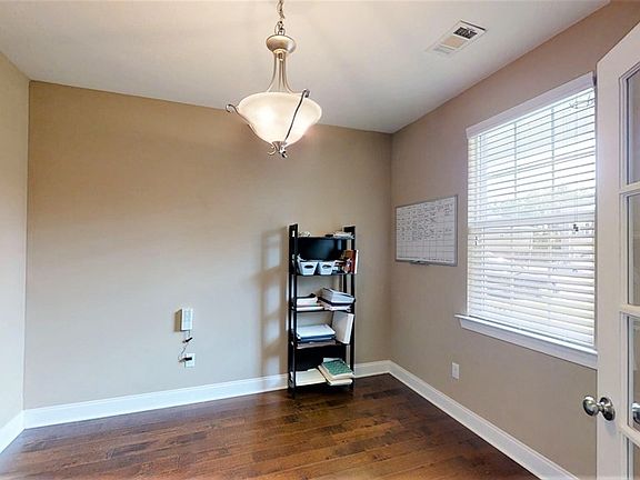 4th image of 509 Brantley Cove Cir