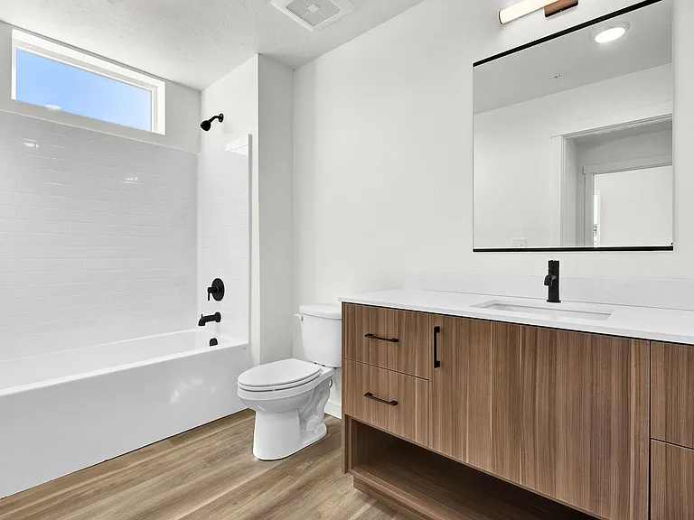 Veazey Park Apartments — Photo 45