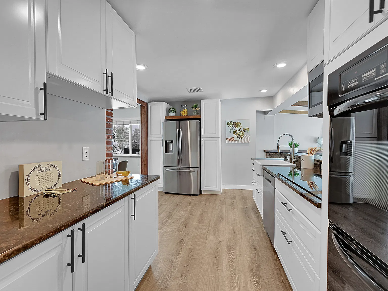 3 bed, 2462 sqft, $3,150 — Photo 3