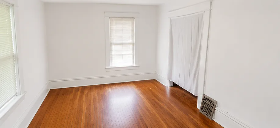 3 bed, 1040 sqft, $2,080 — Photo 4