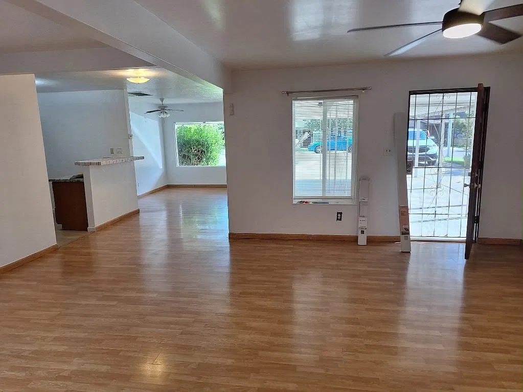 3 bed, 2000 sqft, $2,500 — Photo 3