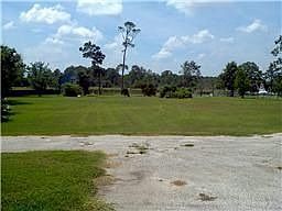 3rd image of 5001 Bayou Bend Dr
