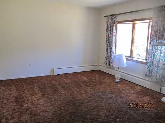 5th image of 32 Sycamore Dr
