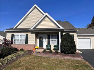 2455 Steeplechase Dr, Macungie, PA 18062