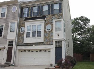 2062 Capstone Cir, Herndon, VA 20170