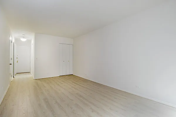 Rented by Reuveni LLC | media 21