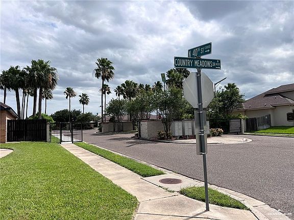 3rd image of 3909 Country Meadows Dr