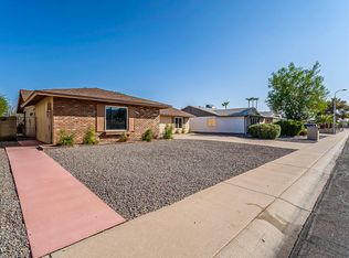 11415 S Iroquois Dr, Phoenix, AZ 85044