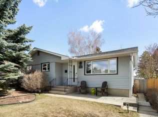 142 W Winston Dr SW, Calgary, AB T3C2P9