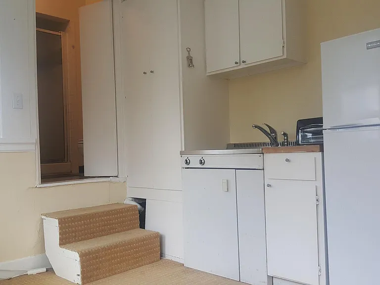 Kitchen / Closet / Bath