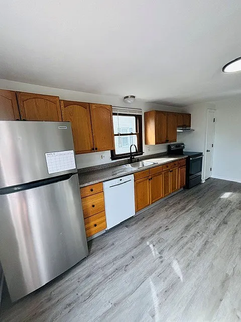 3 bed, 1.5 bath, 1200 sqft, $2,250 — Photo 3