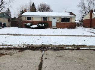 15587 Oakbrook St, Romulus, MI 48174