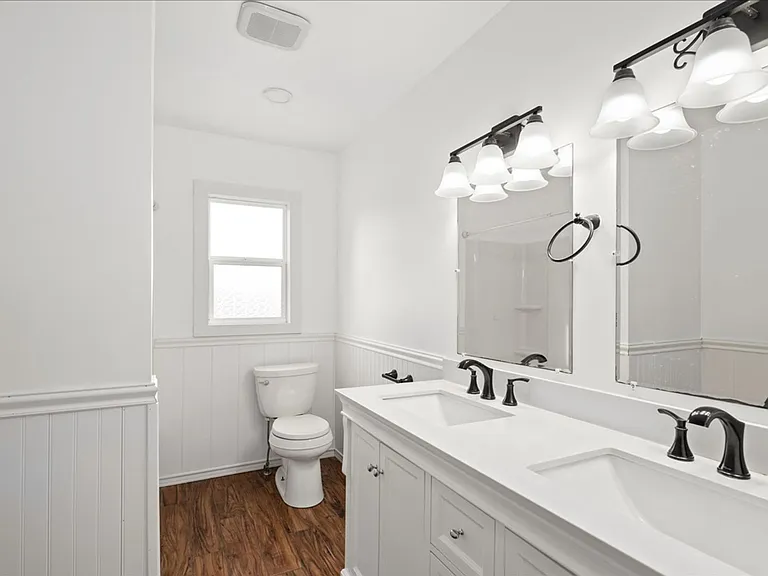 10 James Dr — Photo 17