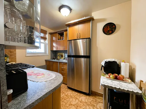 2711 Avenue X image 9 of 25