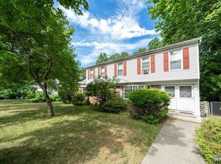 67 N Farview Ave, Paramus, NJ 07652