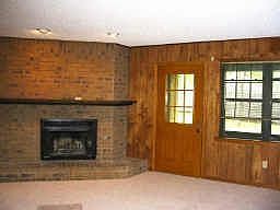 5th image of 827 N Atkerson Ln