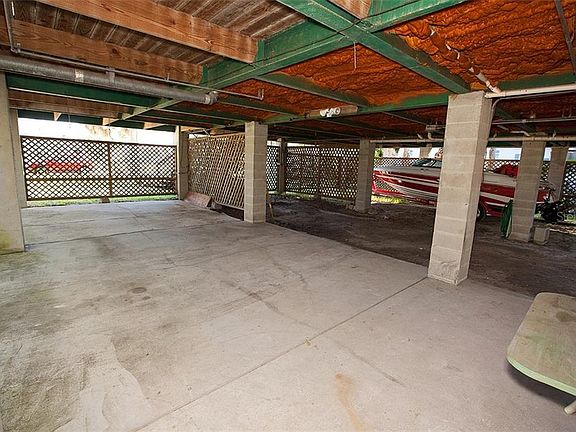 4th image of 14317 Guava St
